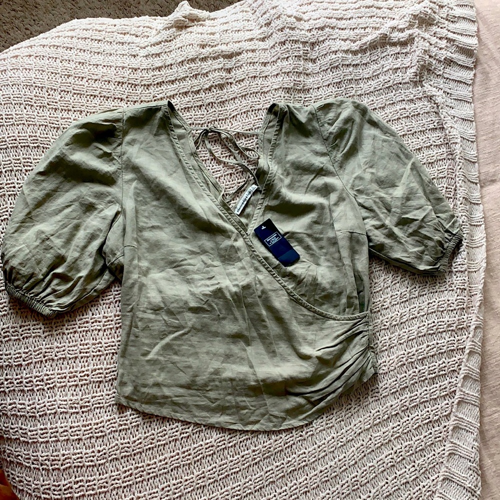 Abercrombie & Fitch Wrap Top